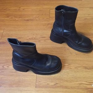 Vintage Steve Madden round toe boots